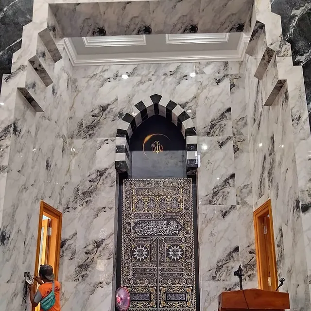 Ajakan Memakmurkan Masjid dan Menghidupkan Sholat Berjamaah